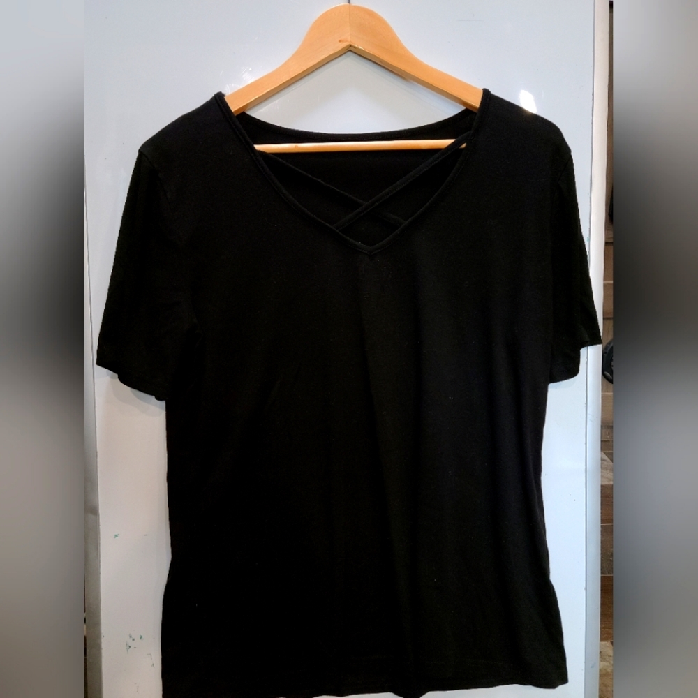 Size Medium Black Cross Front Shirt